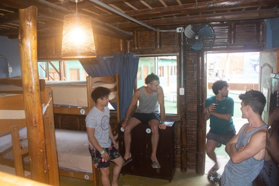 Wild Rover Hostal Máncora