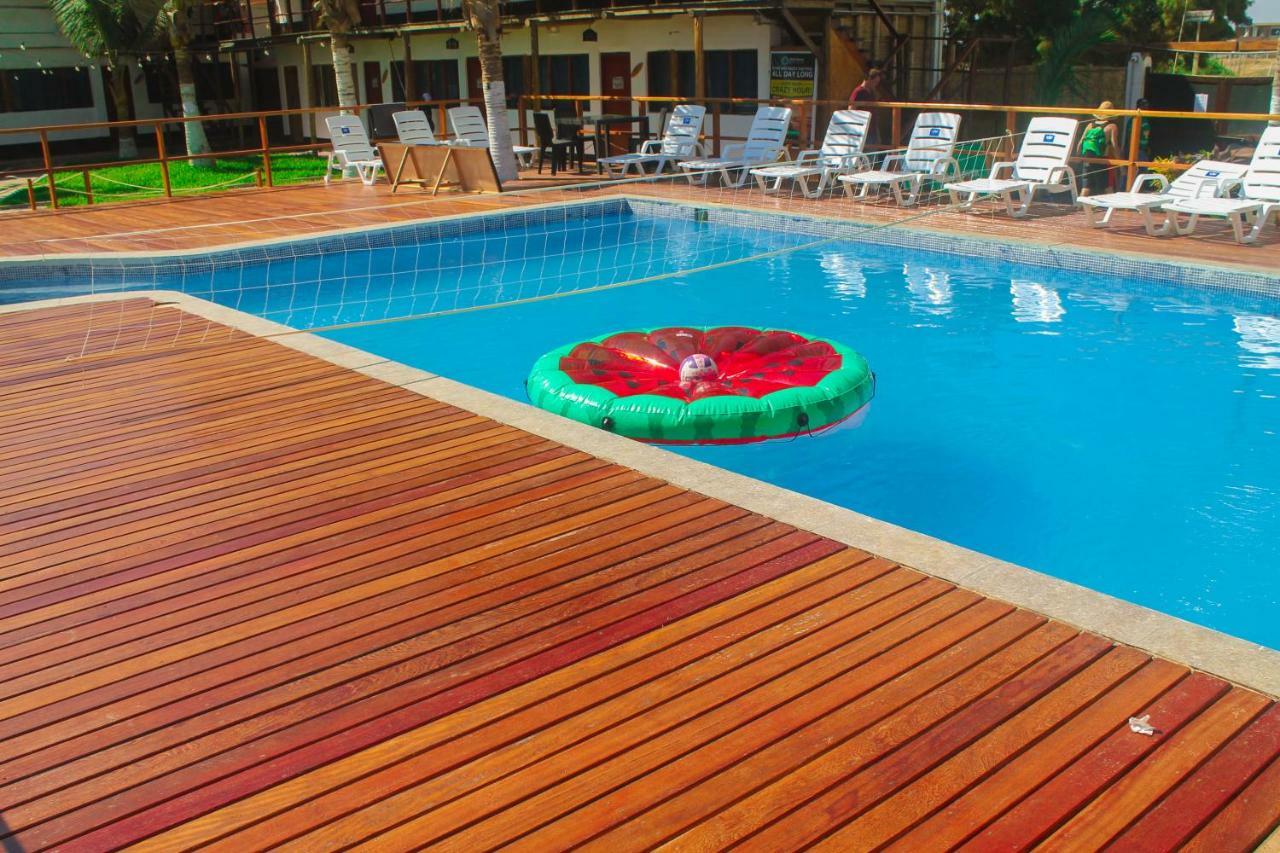 Wild Rover Beach Mancora Hostel