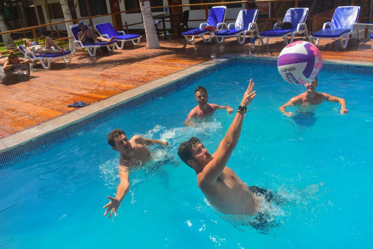 Hostel Wild Rover Beach Mancora